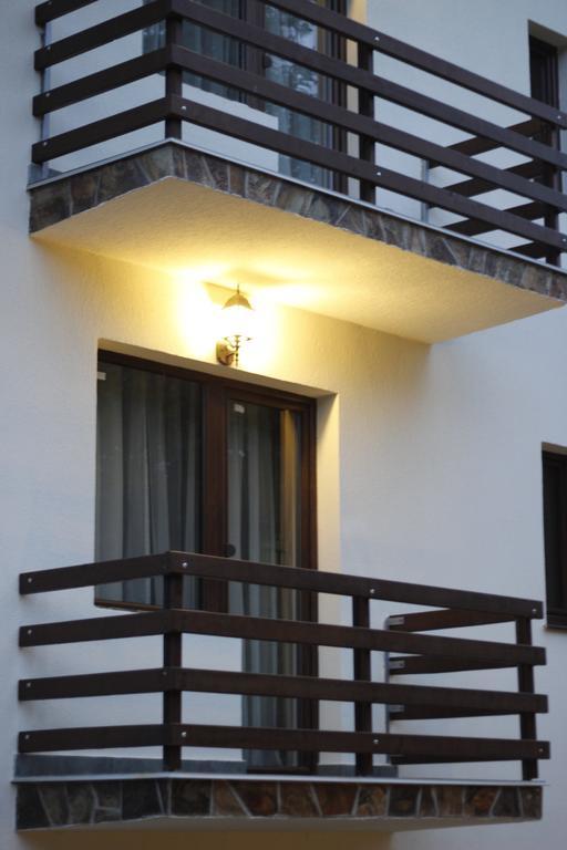 Casa Laur Cu Plaja Privata Hotel Colibita Bagian luar foto