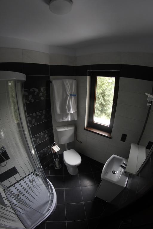 Casa Laur Cu Plaja Privata Hotel Colibita Bagian luar foto