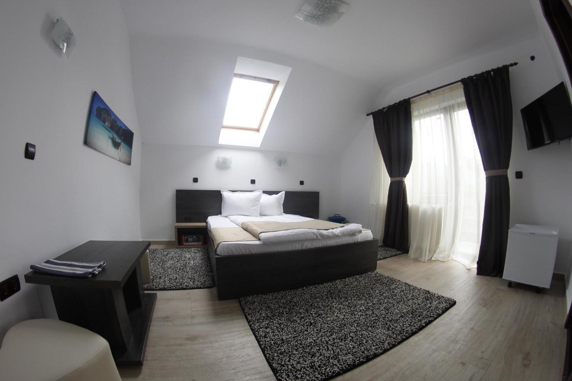 Casa Laur Cu Plaja Privata Hotel Colibita Bagian luar foto